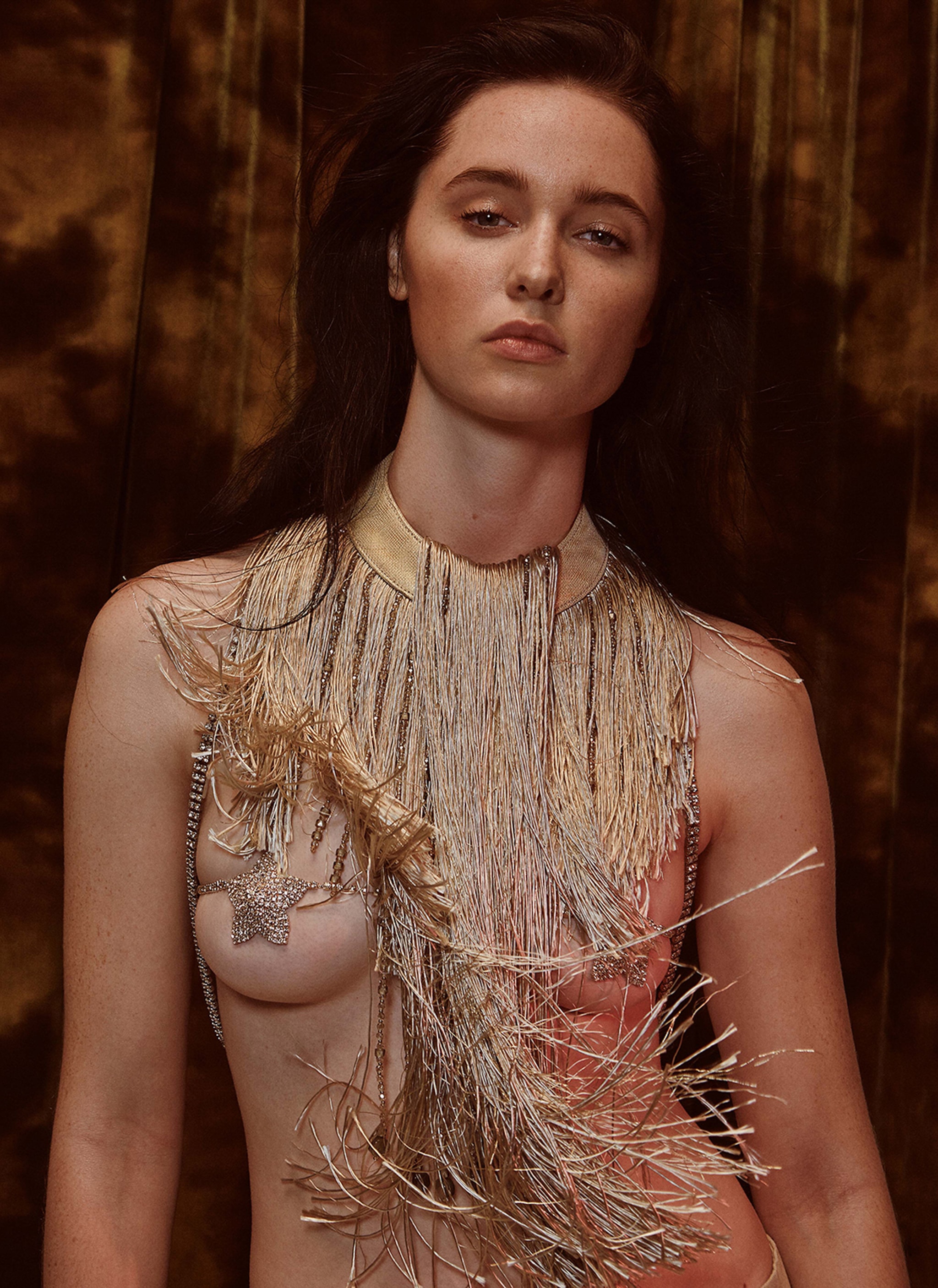 V PEOPLE V Magazine Charlotte Wales 2023